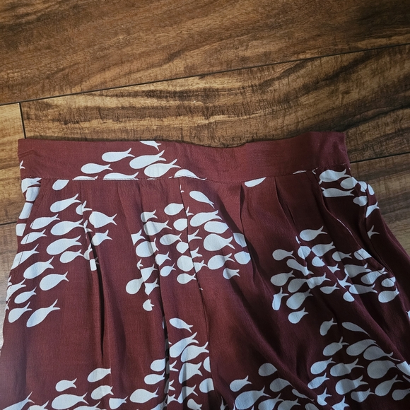 Ava Sky Maroon Wide Leg Pants with White Fish Print - Picture 2 of 7